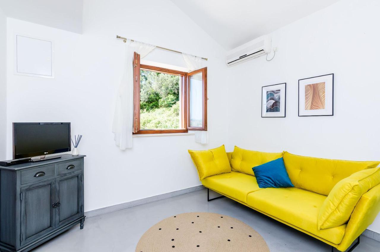Couple Getaway Apartments Дубровник Экстерьер фото