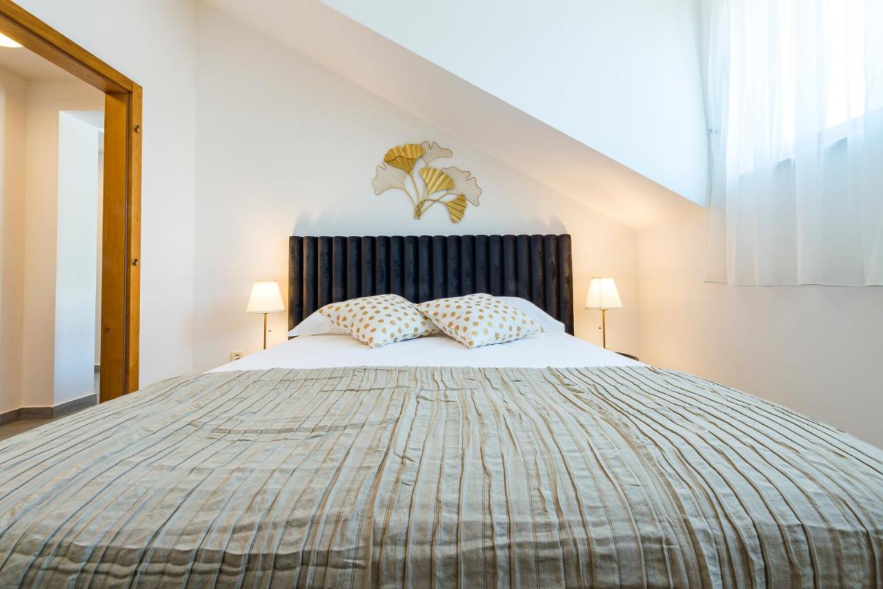 Couple Getaway Apartments Дубровник Экстерьер фото