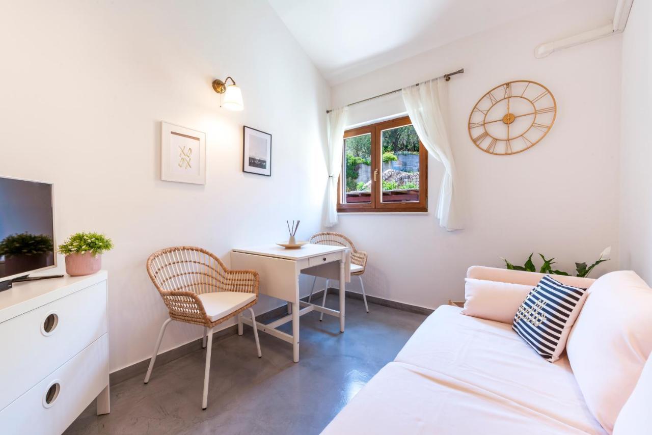 Couple Getaway Apartments Дубровник Экстерьер фото
